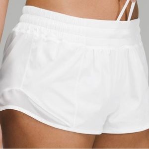 !!!ISO!!!! Looking for Lululemon white hotty hots, size 4, 2.5 inch!!!!